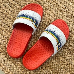 NWT CHAMPION SANDALS SIZE 4Y